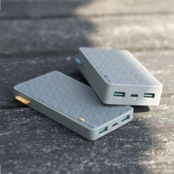 Xtorm 20W Fuel Series Powerbank FS402 -Solar Charging Equipment Store Xtorm FuelSeries4 20W FS402 7 20230809