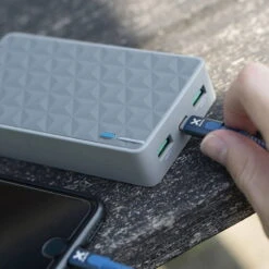 Xtorm 20W Fuel Series Powerbank FS402 -Solar Charging Equipment Store Xtorm FuelSeries4 20W FS402 8 20230809